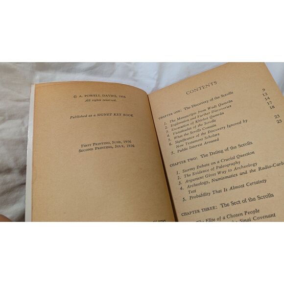 The Meaning of the Dead Sea Scrolls by A. Powell Davies (1956, Signet Key Book) - Picture 3 of 3